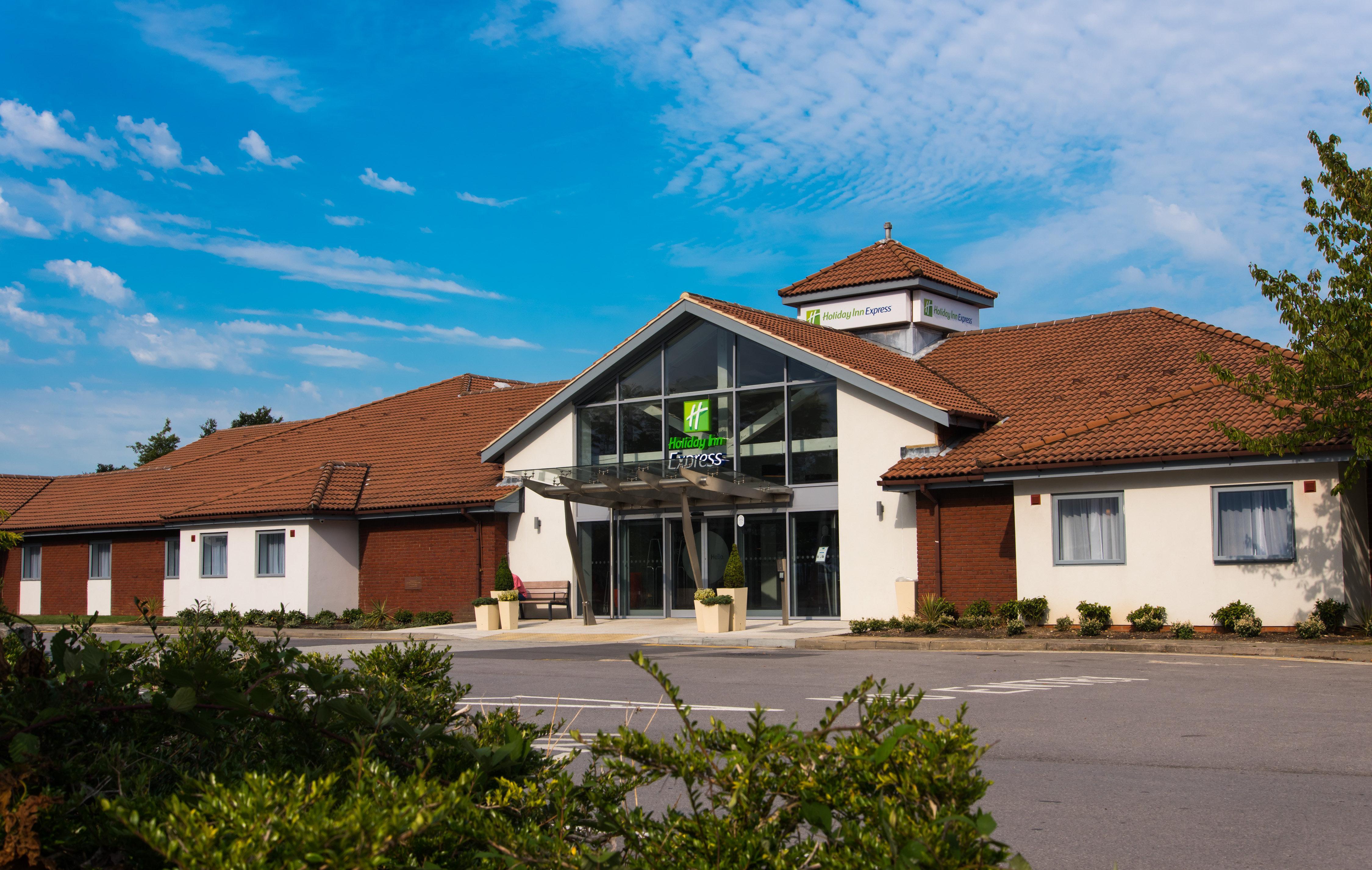 Holiday Inn Express Portsmouth - North By Ihg Экстерьер фото