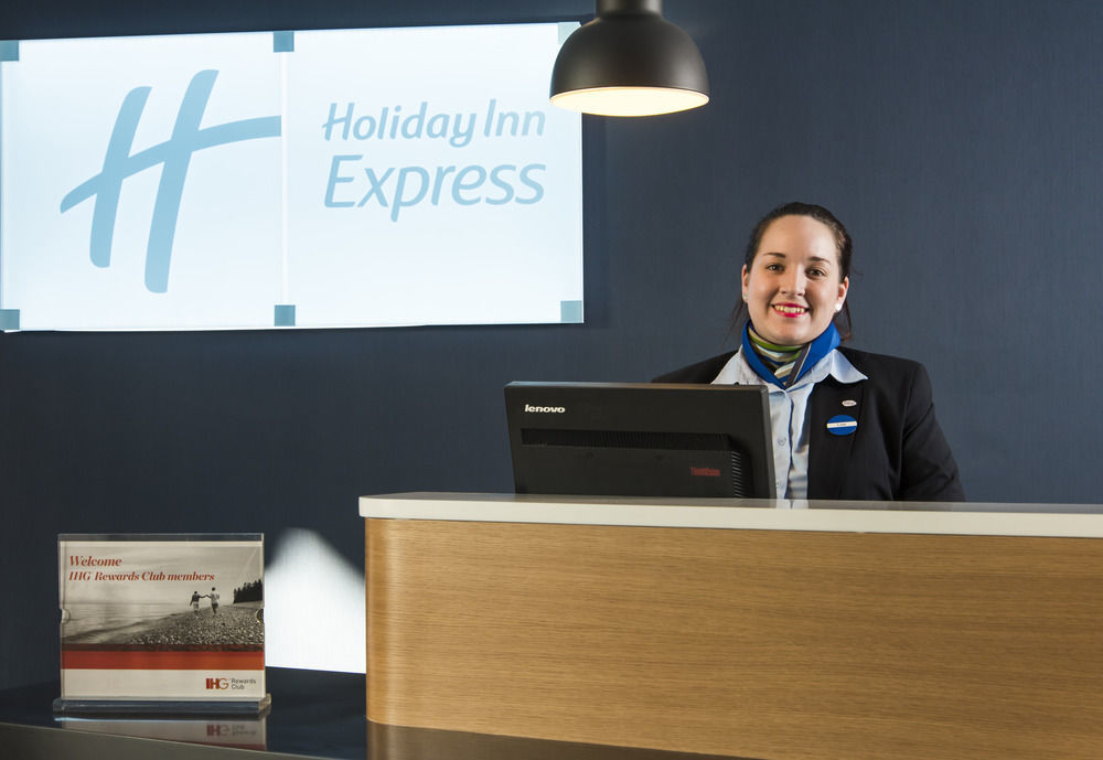 Holiday Inn Express Portsmouth - North By Ihg Экстерьер фото
